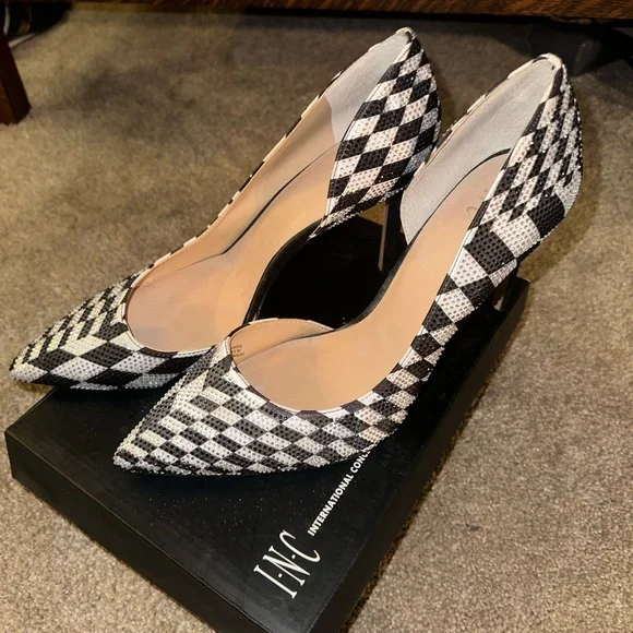 INC Kenjay heels - Picture 2 of 4